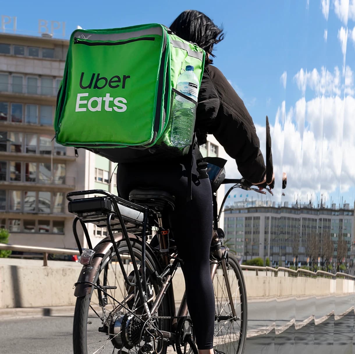 Corporate Startup Sourcing: 5 Examples & Best Practices